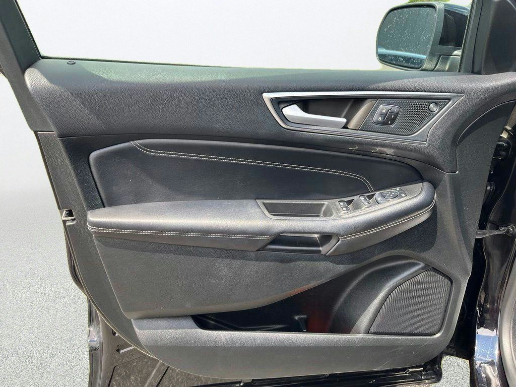 Used 2023 Black Ford Titanium image 9