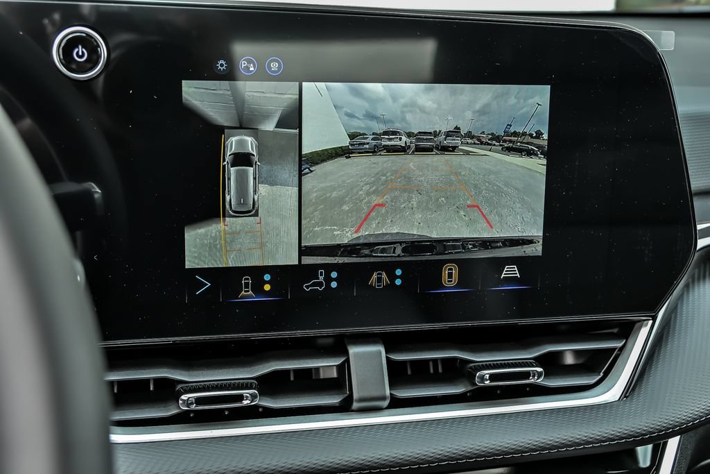 2027 Chevrolet Equinox LT - Photo 19