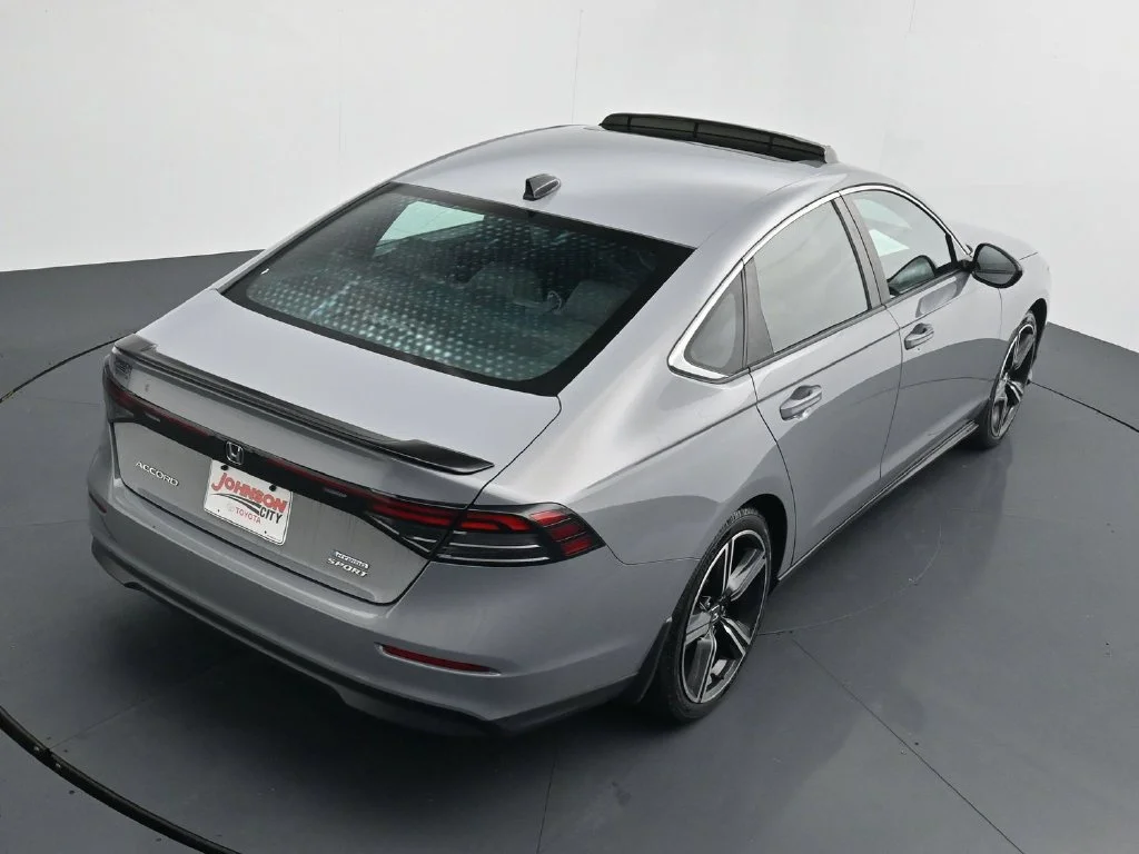 Used 2023  Honda Sport image 32