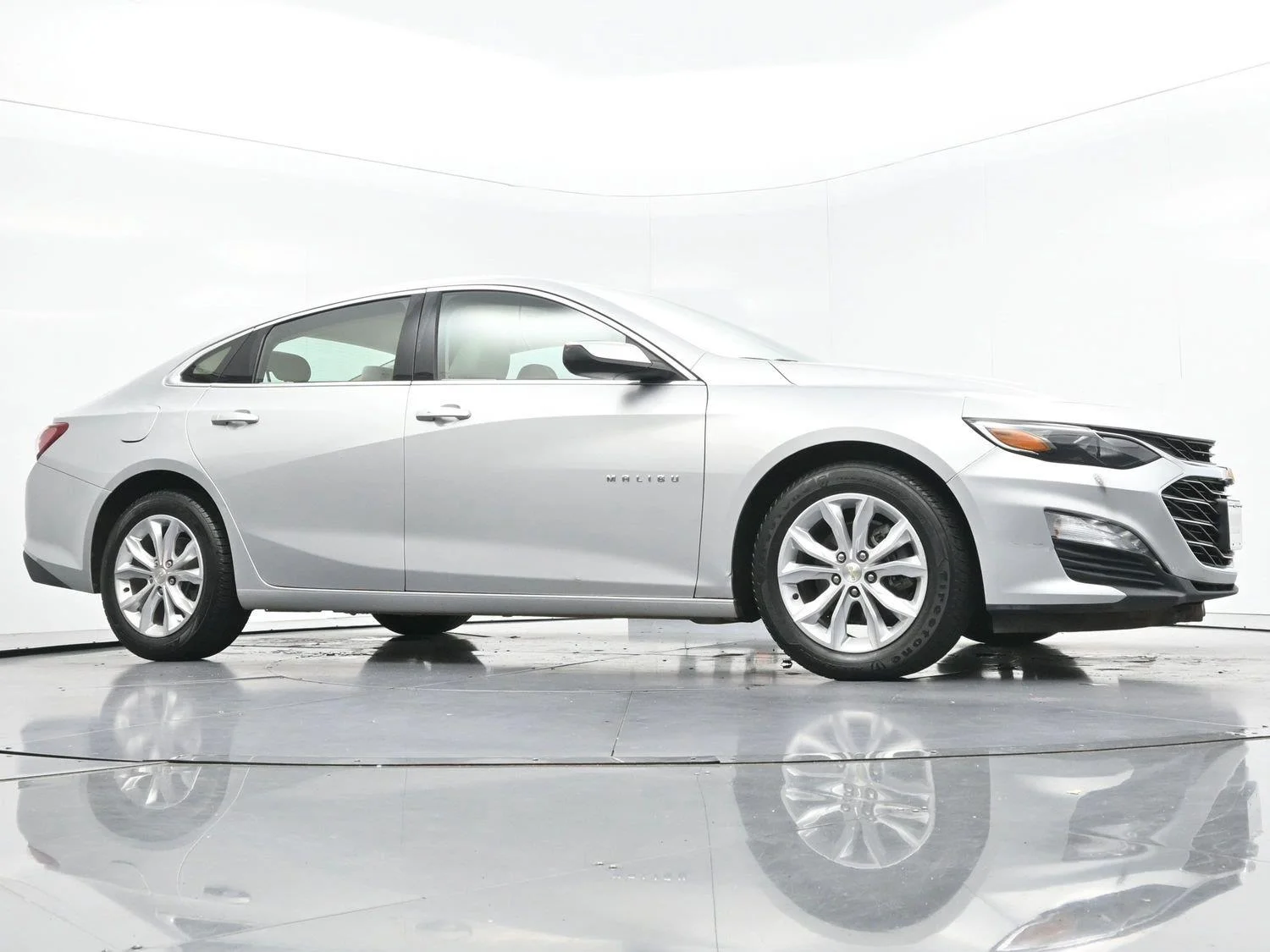 Used 2020 Silver Ice Metallic Chevrolet LT image 41