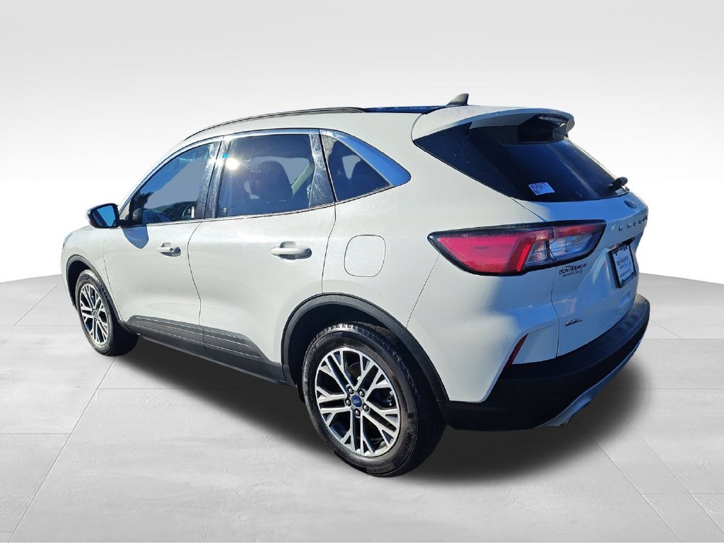 Used 2022 White Ford SEL image 3