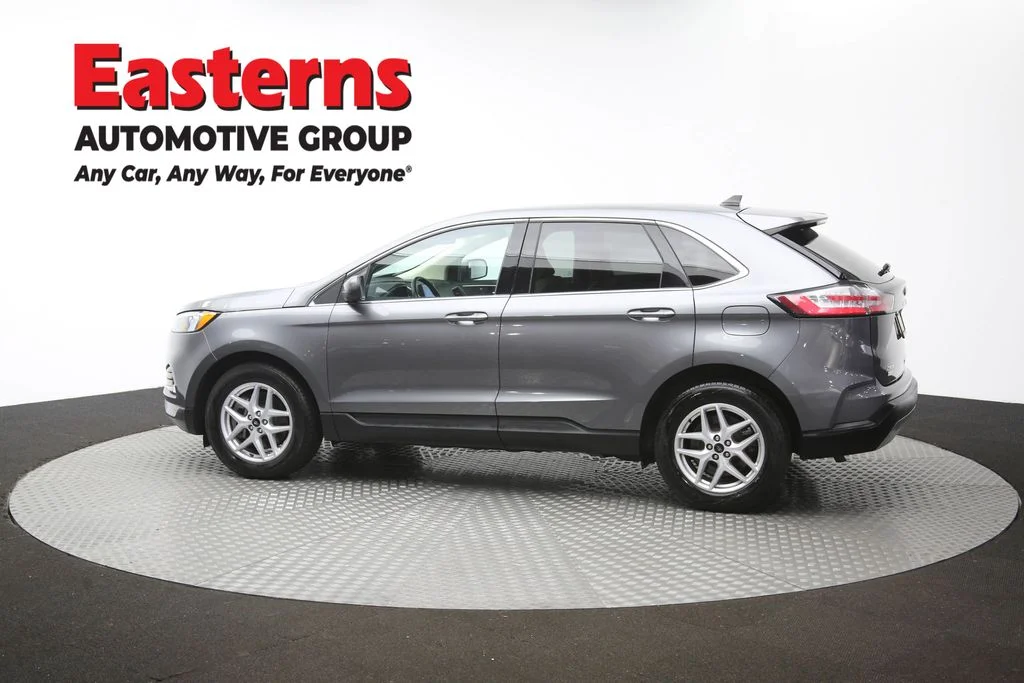Used 2023 Gray Ford SEL image 61