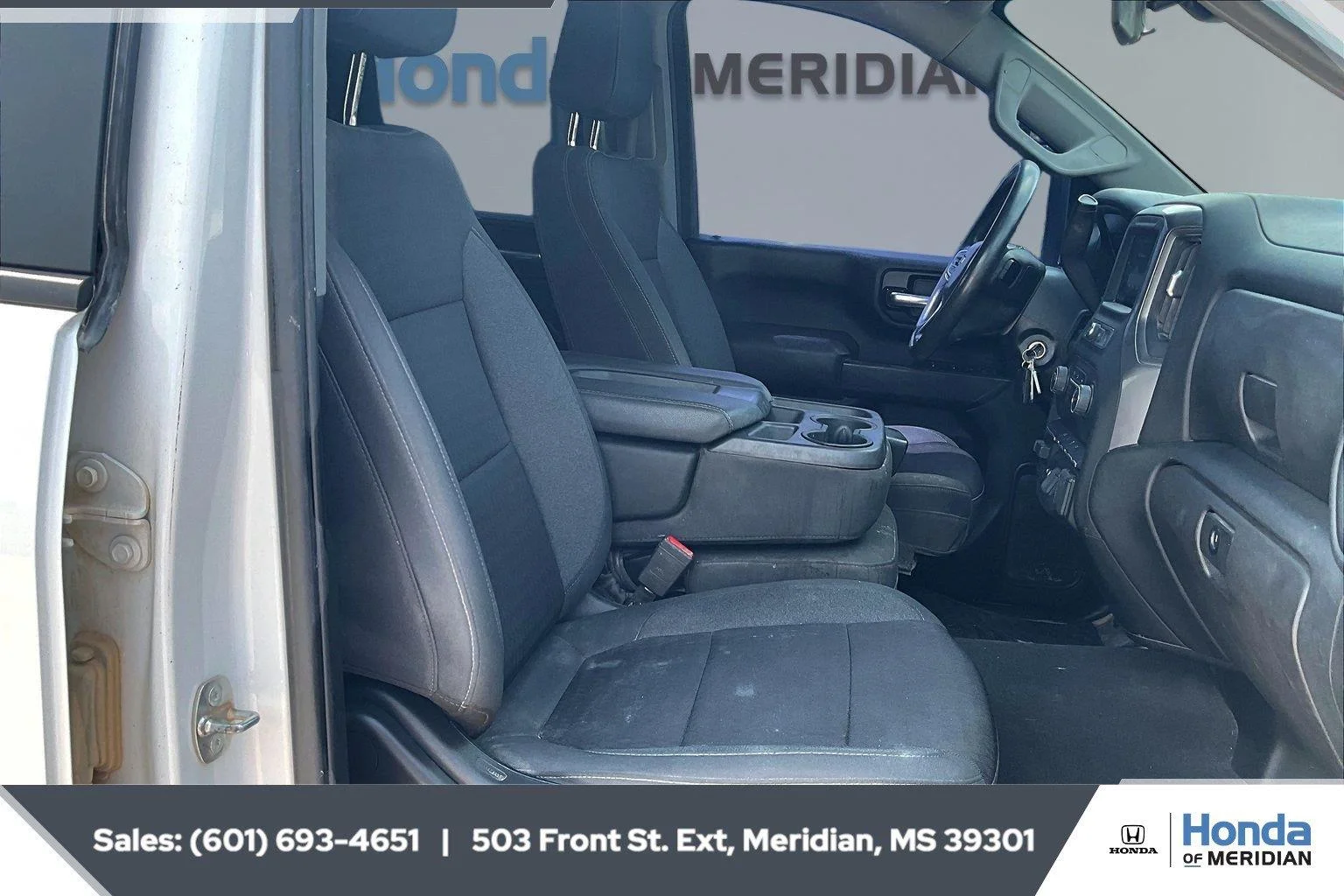 Used 2023 Summit White Chevrolet Custom image 6