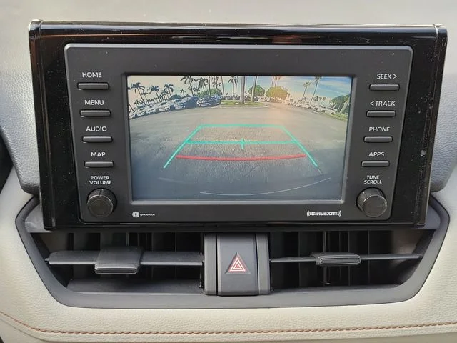 Used 2020 Red Toyota XLE image 17