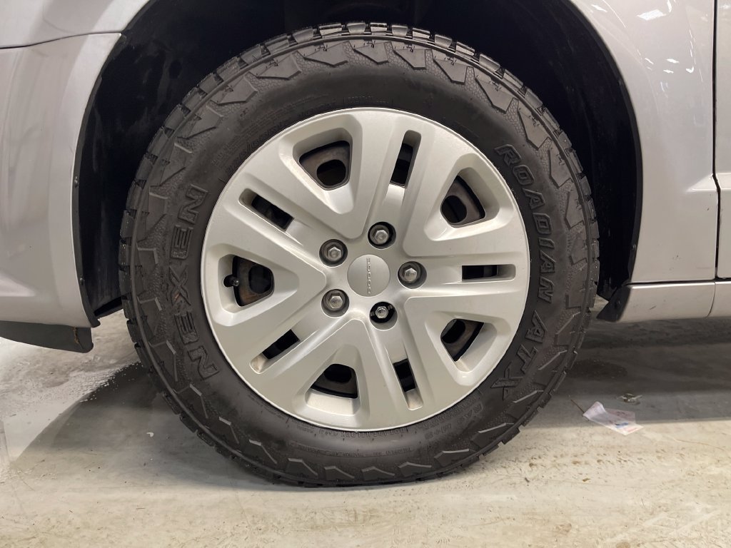 Used 2019 Silver Dodge SE image 11