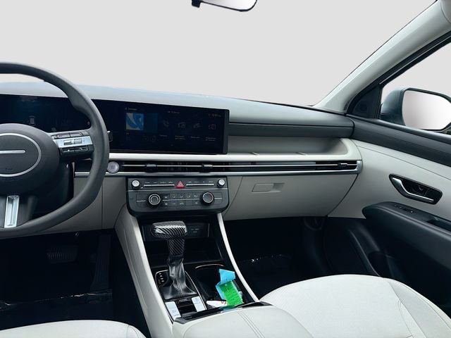 2025 Hyundai Tucson SE - Photo 22