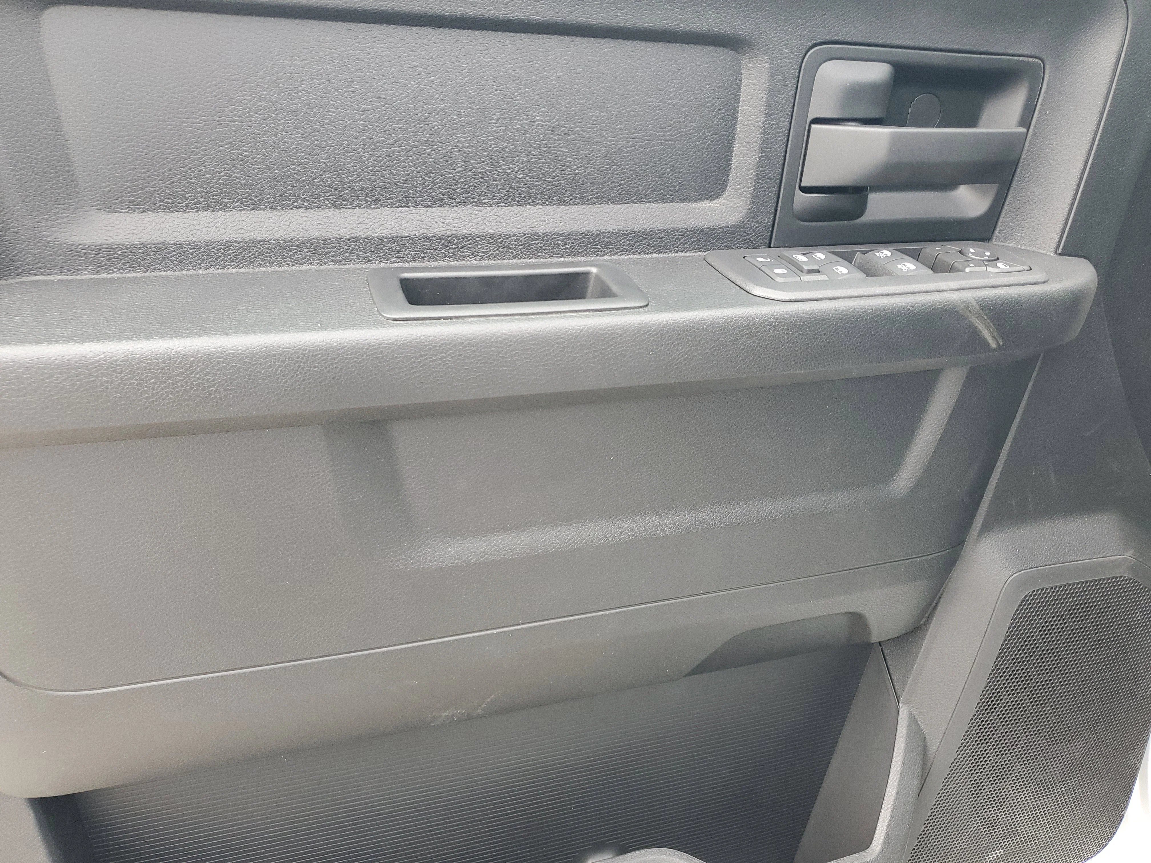 New 2026 Bright White Clear-Coat Exterior Paint RAM Tradesman image 14