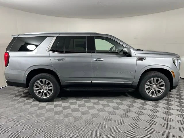 2026 GMC Yukon Denali - Photo 8
