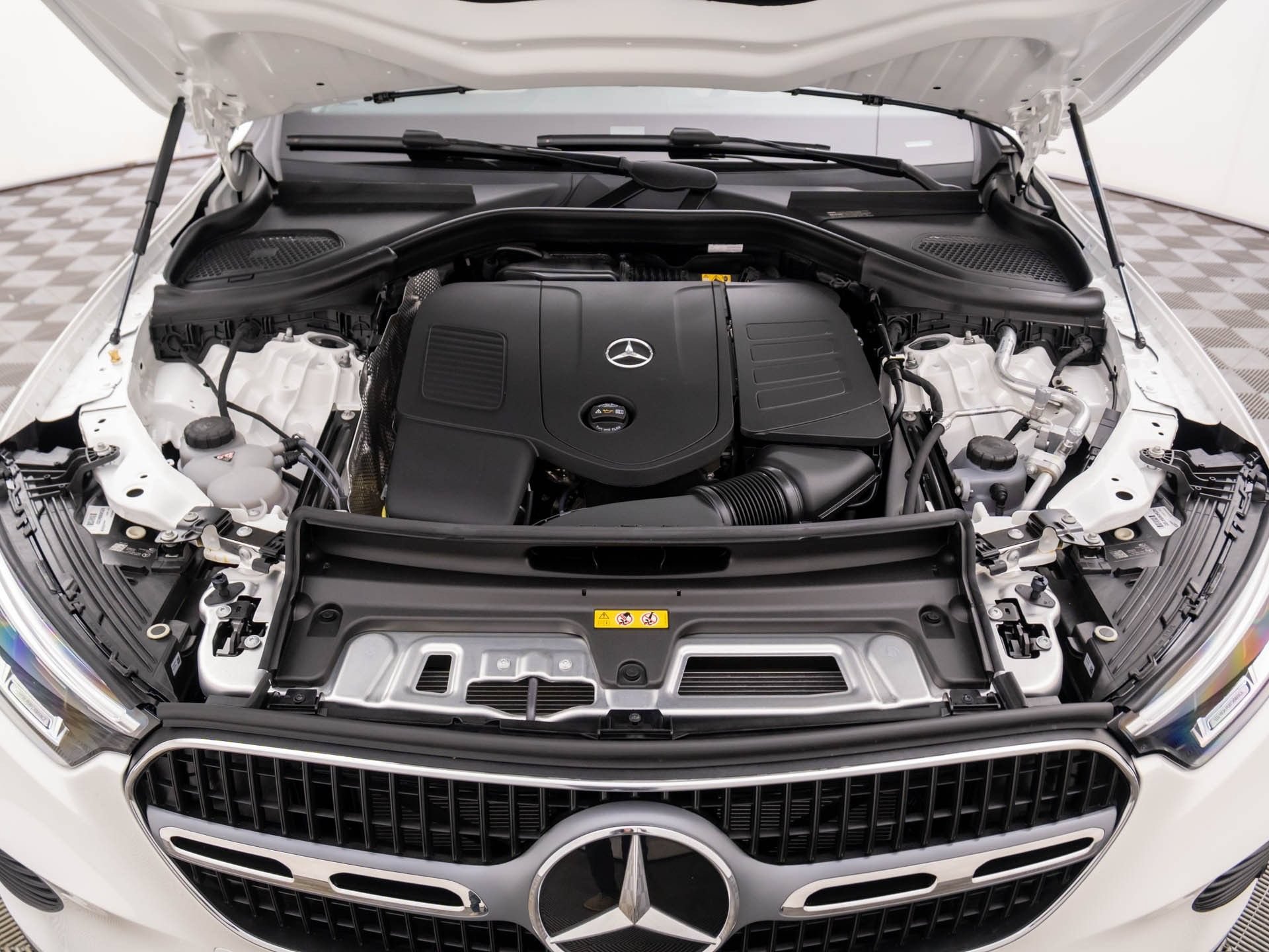 New 2026 Polar White Mercedes-Benz GLC 300 image 63