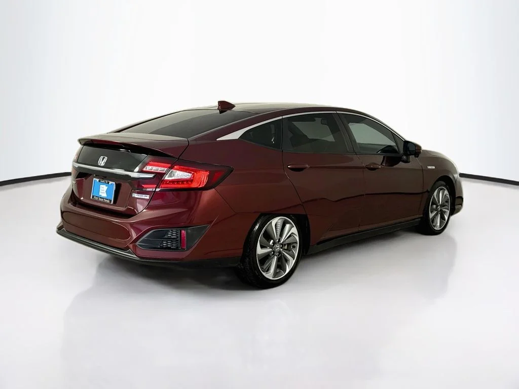 Certified Used 2018 Red Honda Base image 8