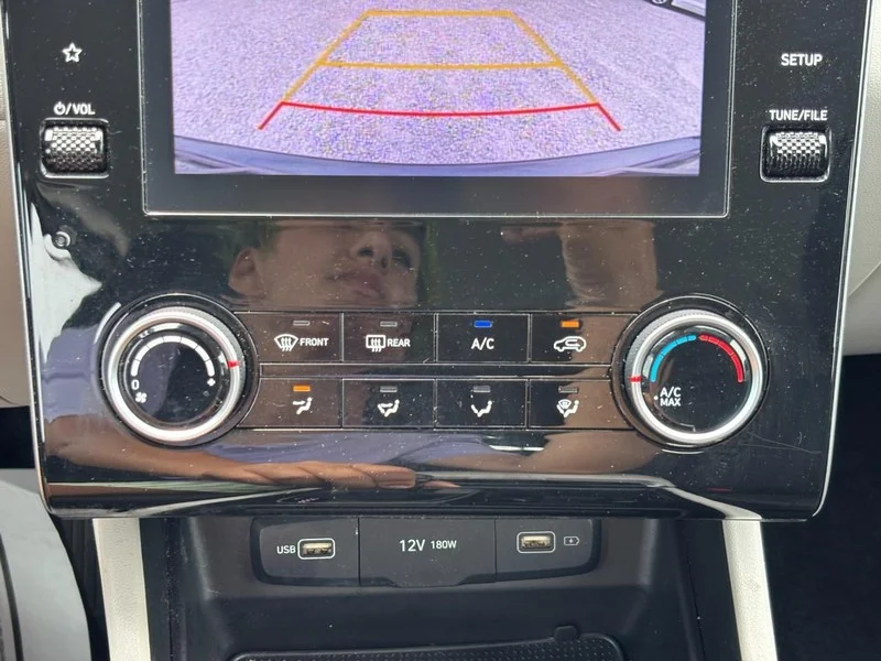 Used 2024 Gray Hyundai SE image 23