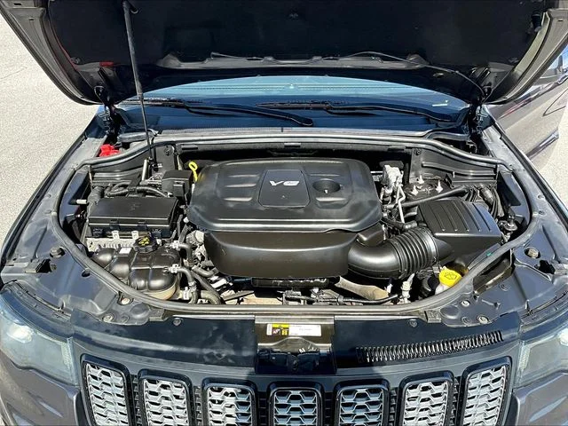 Used 2018 Gray Jeep Altitude image 36