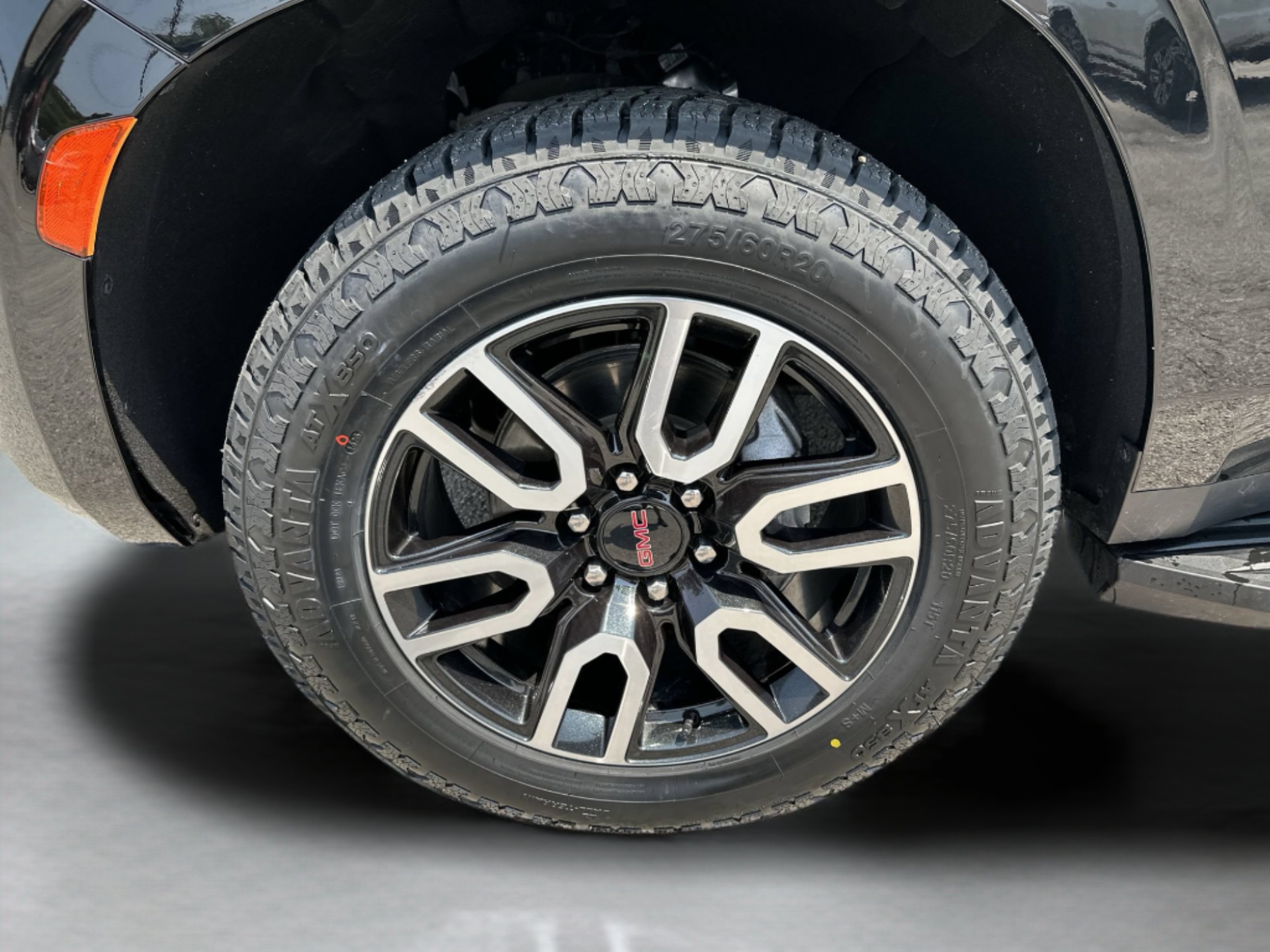 Used 2024 Onyx Black GMC AT4 image 29