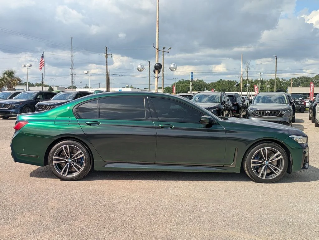 Used 2020 Gray BMW 750i xDrive image 6