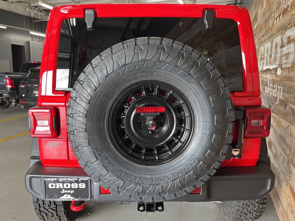 New 2026 Firecracker Red Clear-Coat Exterior Paint Jeep Rubicon image 25