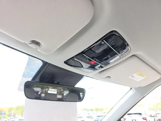 Certified Used 2025 Silver Hyundai SE image 24