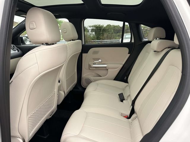 New 2026 Polar White Mercedes-Benz GLA 250 image 33