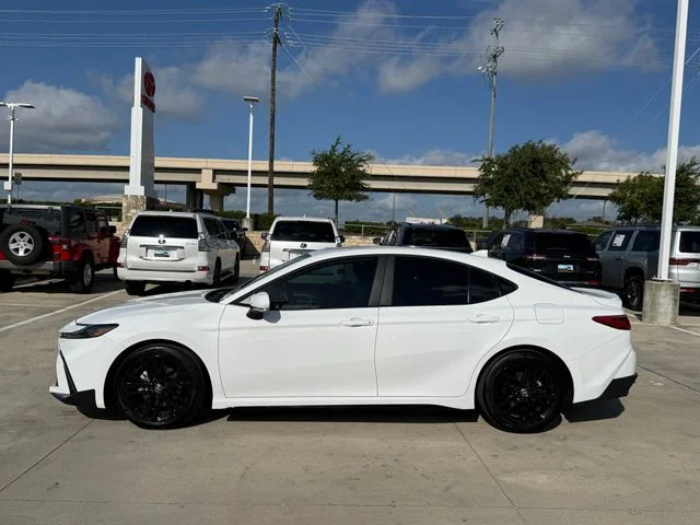 Used 2026 Ice Toyota SE image 8