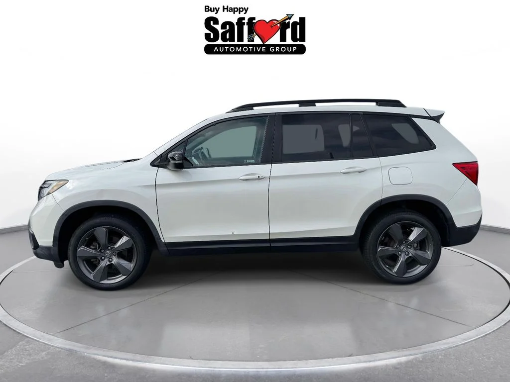 Used 2019 White Honda Touring image 5