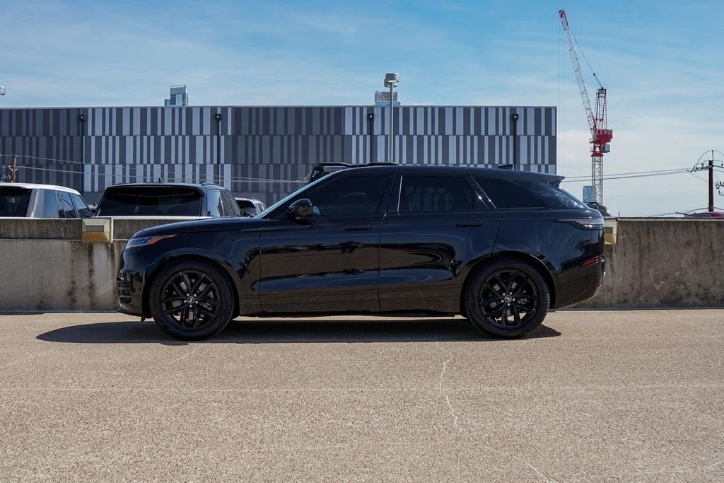 Used 2026 Black Land Rover Dynamic SE image 6