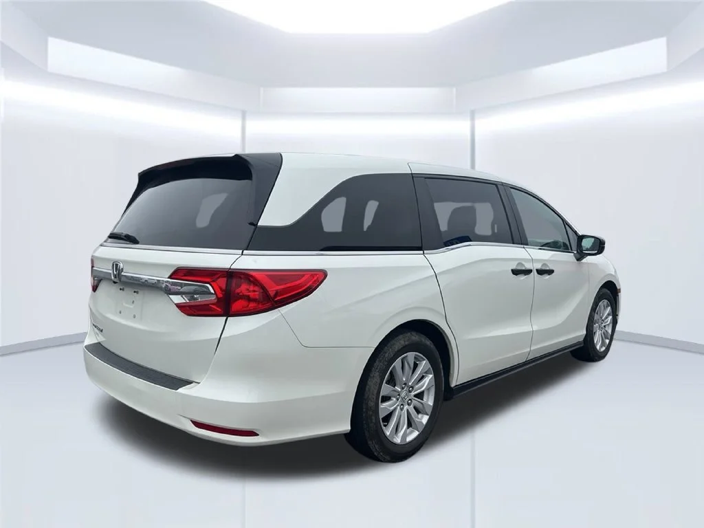 Used 2019  Honda LX image 3