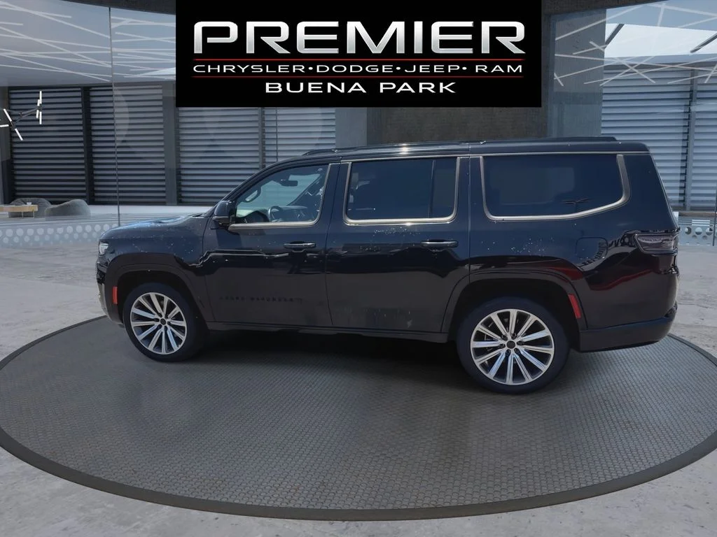 Used 2022 Black Jeep Series II image 5