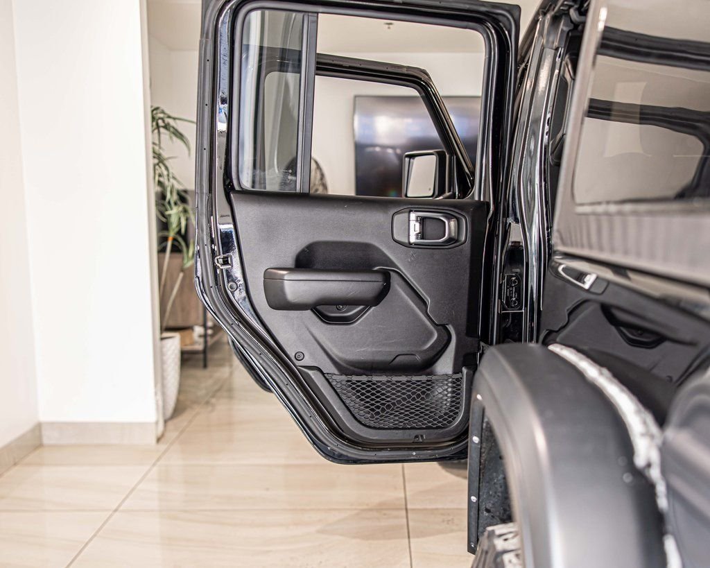 Used 2021 Black Jeep Unlimited Rubicon image 32