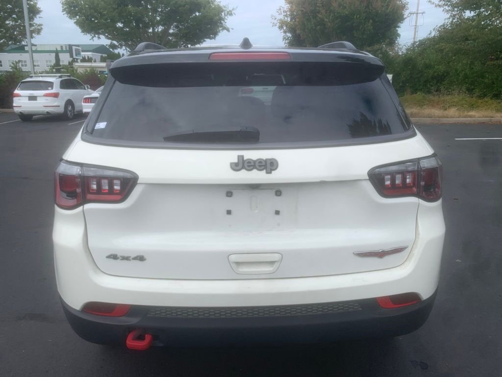Used 2019 White Clearcoat Jeep Trailhawk image 3