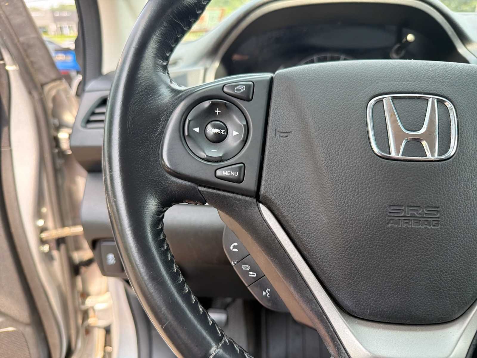 Used 2014 Alabaster Silver Metallic Honda EX-L image 25