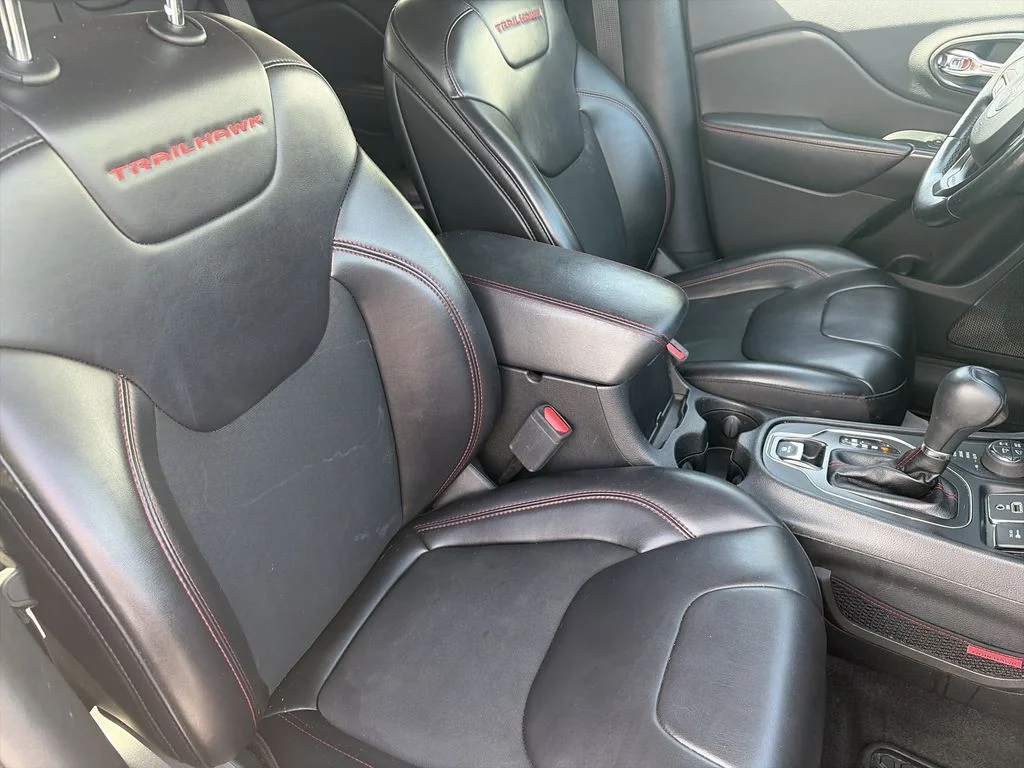 Used 2019 Gray Jeep Trailhawk image 32