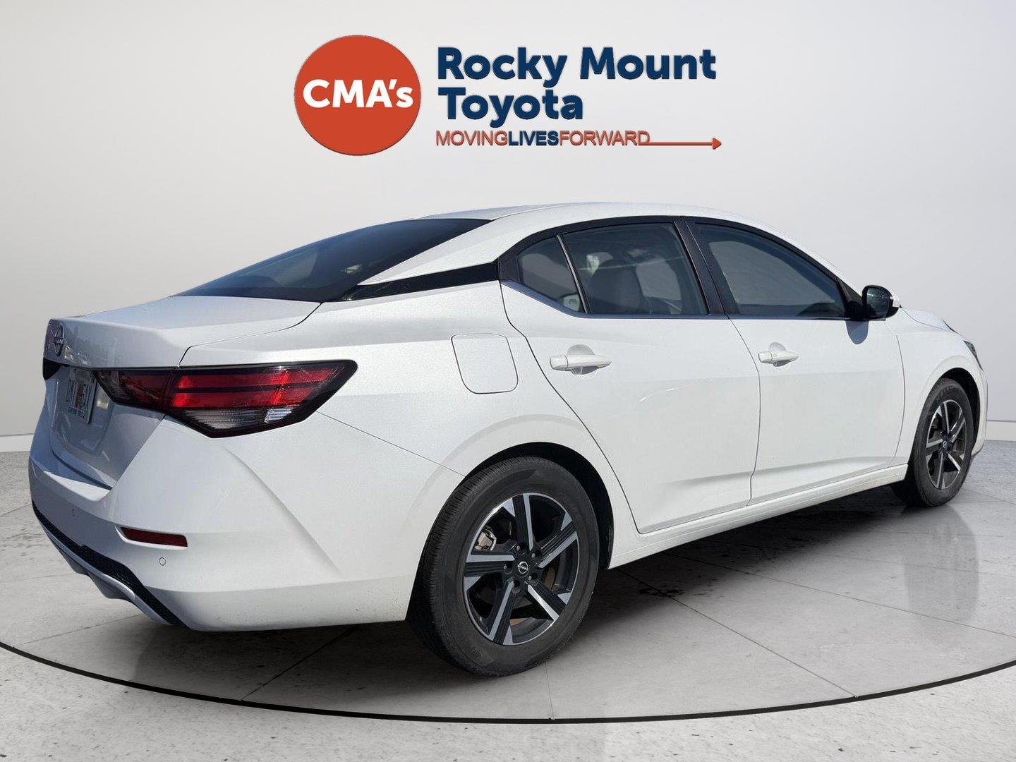Used 2025 Aspen White Tricoat Nissan SV image 5