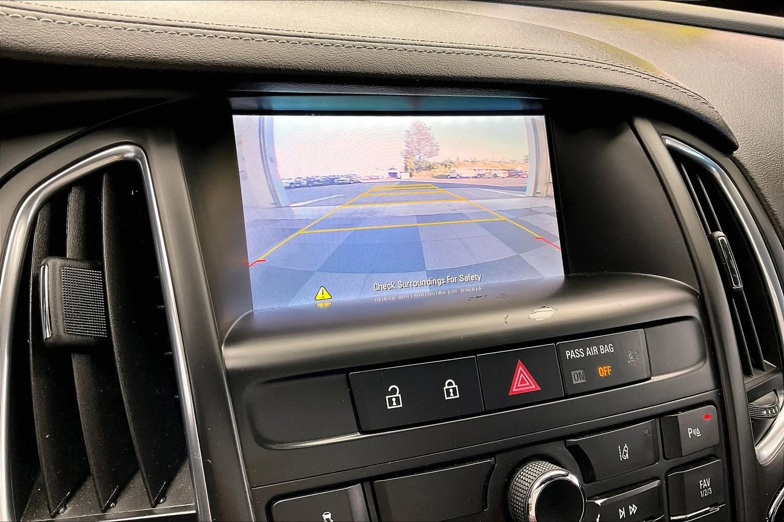 Used 2018 Summit White Buick Premium image 22