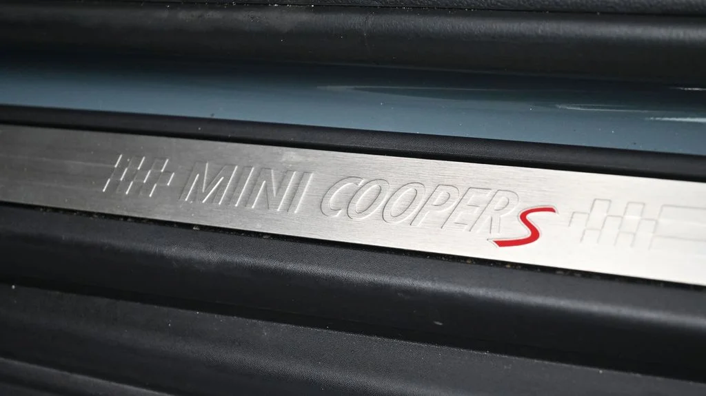 Used 2023 Green MINI Signature image 20