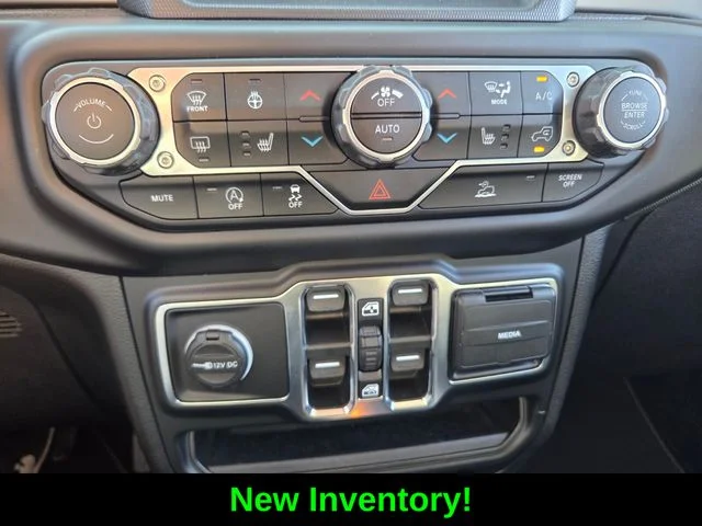 Used 2021 Black Jeep Sport image 26