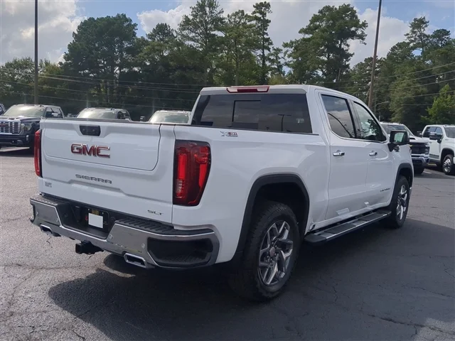 2026 GMC Sierra 1500 SLT - Photo 8