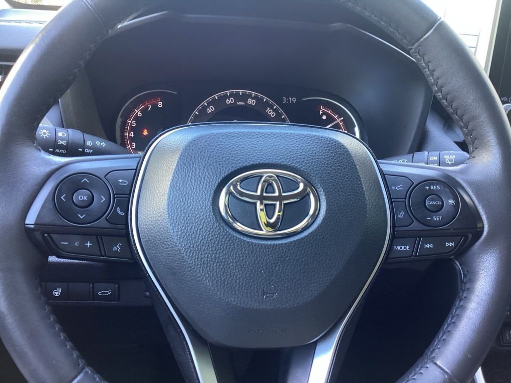 Certified Used 2025 Silver Toyota XLE Premium image 20