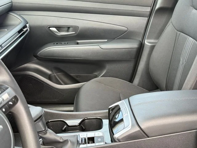 Used 2026 White Hyundai SEL image 13