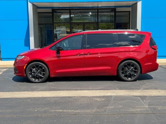 2025 Chrysler Pacifica