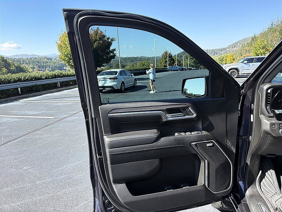 Used 2024 Sterling Gray Metallic Chevrolet High Country image 10
