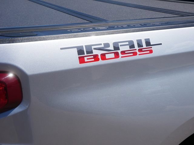 Used 2020 SILVER ICE METALLIC Chevrolet LT Trail Boss image 9
