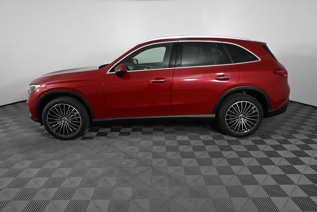 New 2026 MANUFAKTUR Patagonia Red Metallic Mercedes-Benz GLC 300 image 3