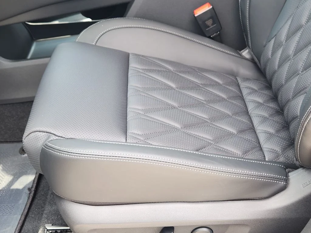 New 2026 Obsidian Green Pearl Nissan Platinum image 18