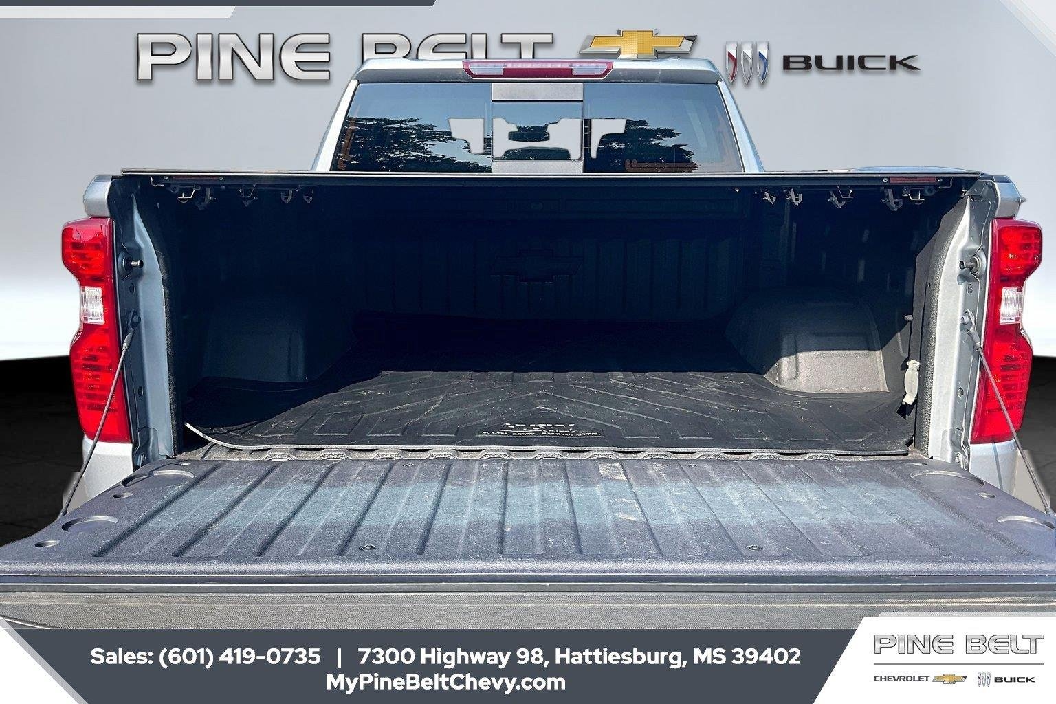 Used 2024 Sterling Gray Metallic Chevrolet LT image 5