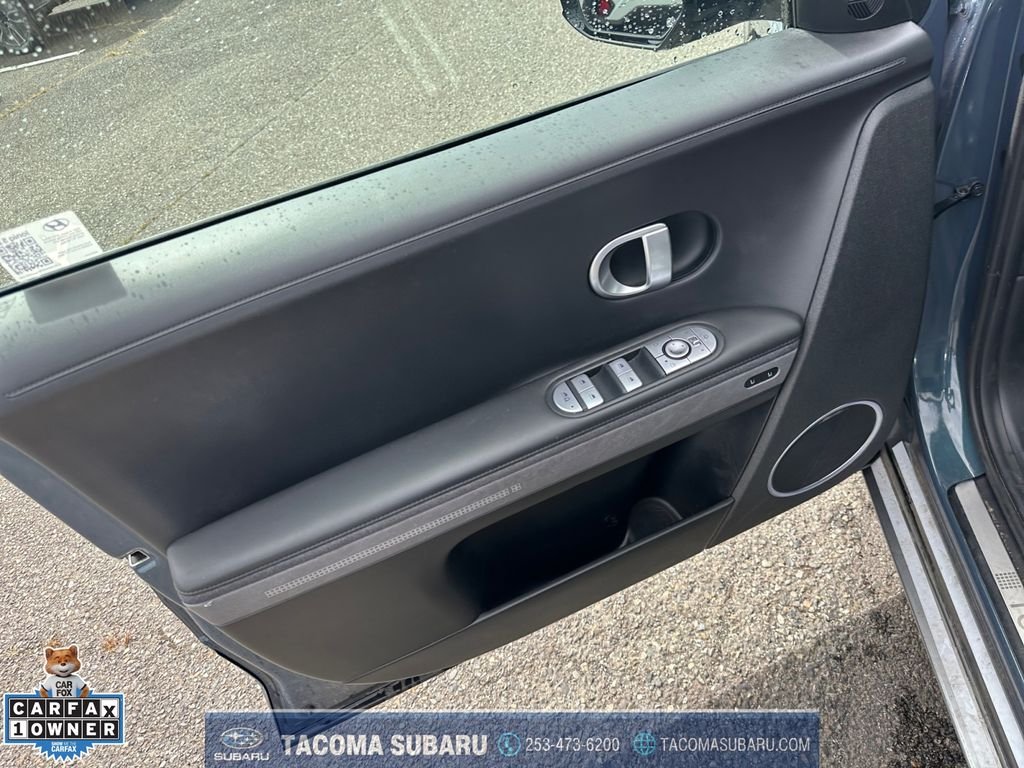 Used 2024 Green Hyundai Limited image 11