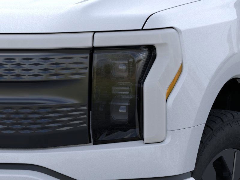 2025 Ford F-150 Lightning Flash - Photo 18