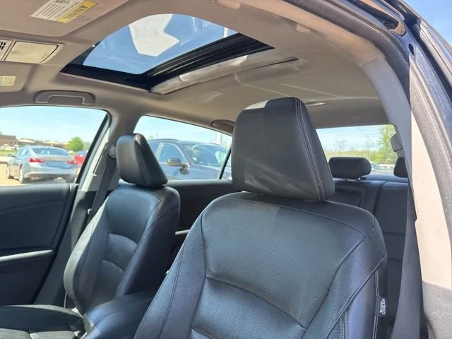 Used 2016 Black Honda EX-L image 14