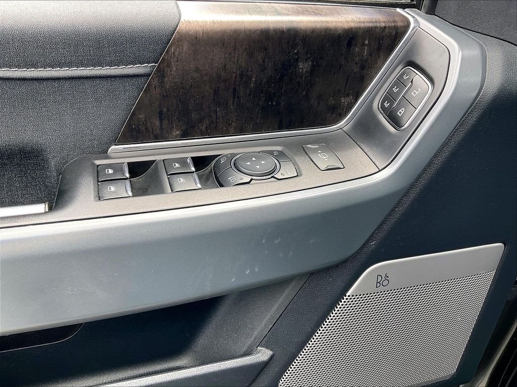 Used 2023 Carbonized Gray Metallic Ford Lariat image 37