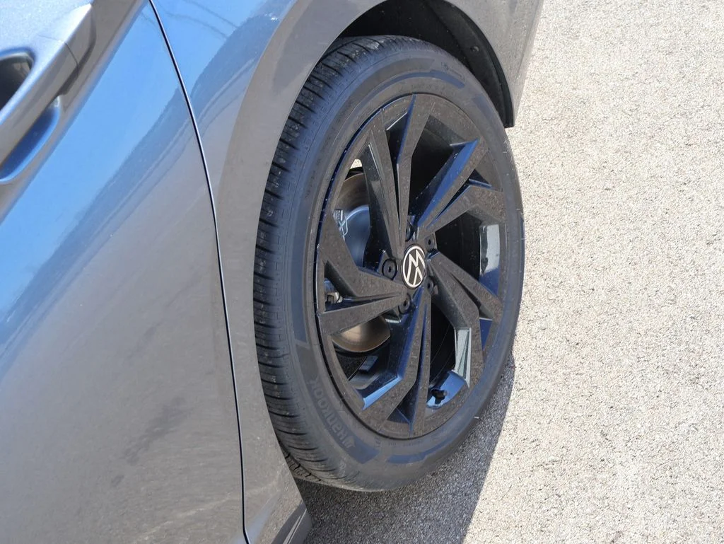 New 2026 Gray Volkswagen 1.5T SE image 35