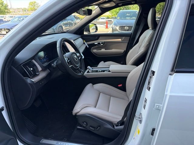 New 2026 White Volvo T8 Ultra image 14