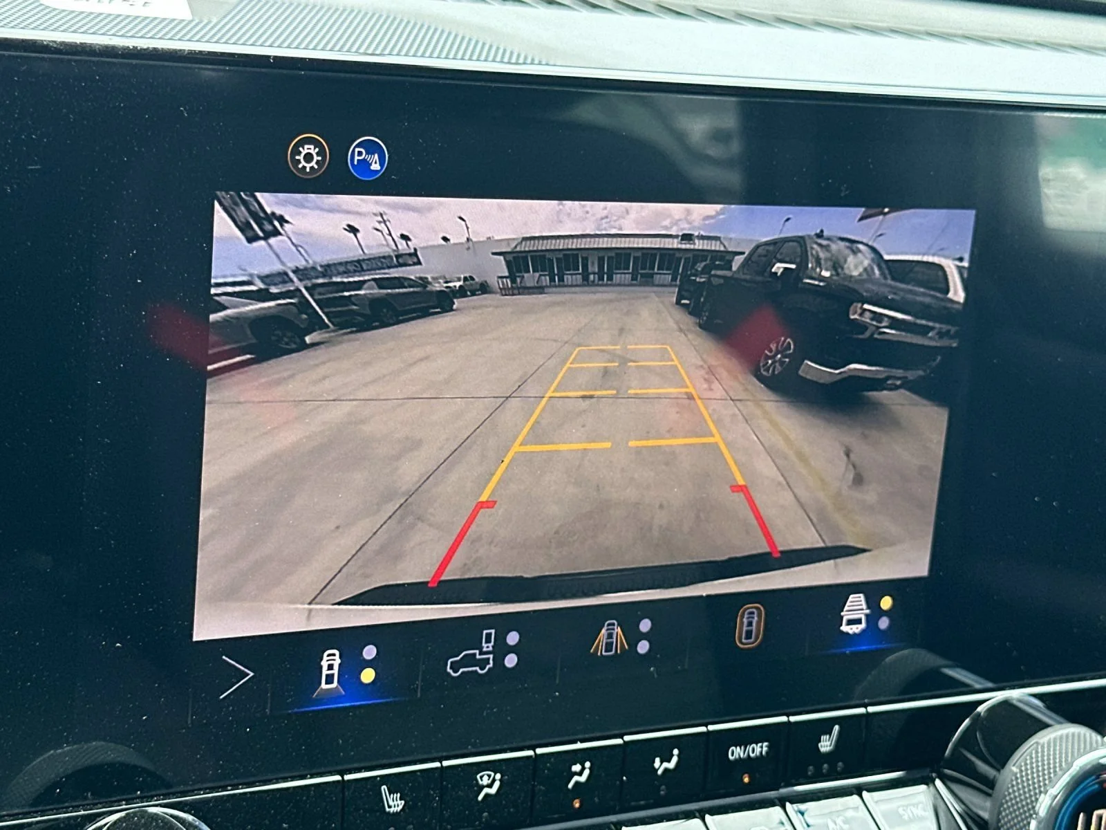 New 2026 Summit White Chevrolet Z71 image 19